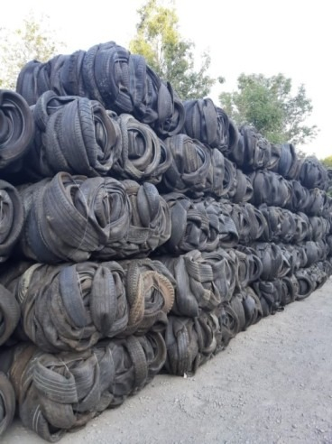  Used Truck tyres of various Sizes