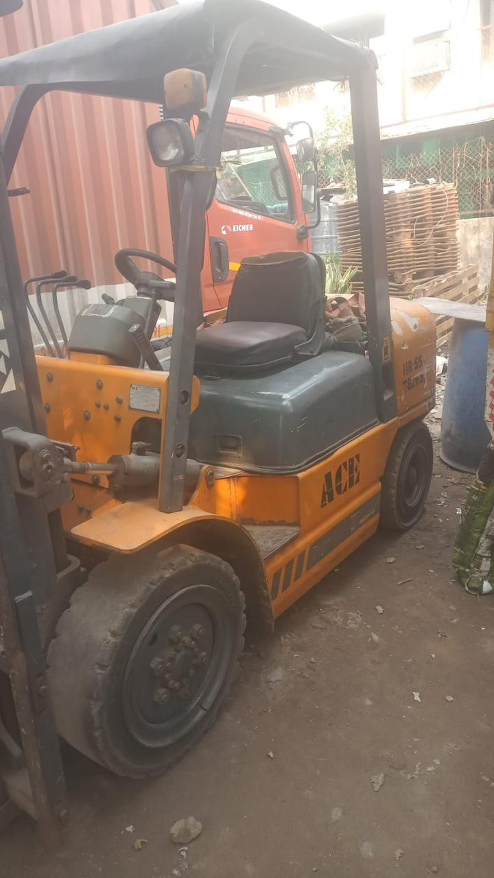  3-Ton Capacity Forklift For Sale