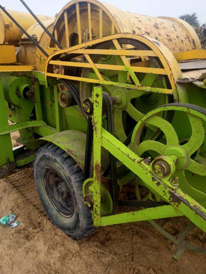 For Sale: Mini Thresher