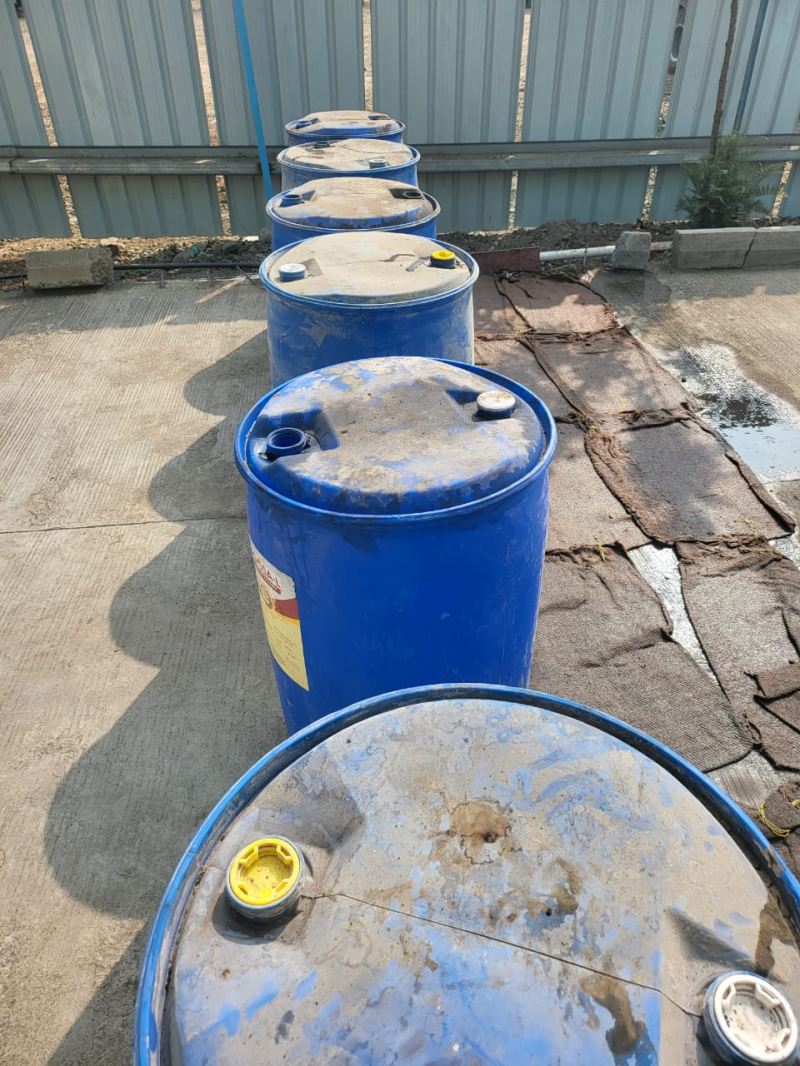 For Sale: Plastic Drums in Bulk