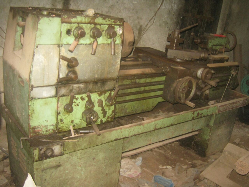 For Sale: Kirlosker Enterprise 1675 All-Geared Lathe Machine