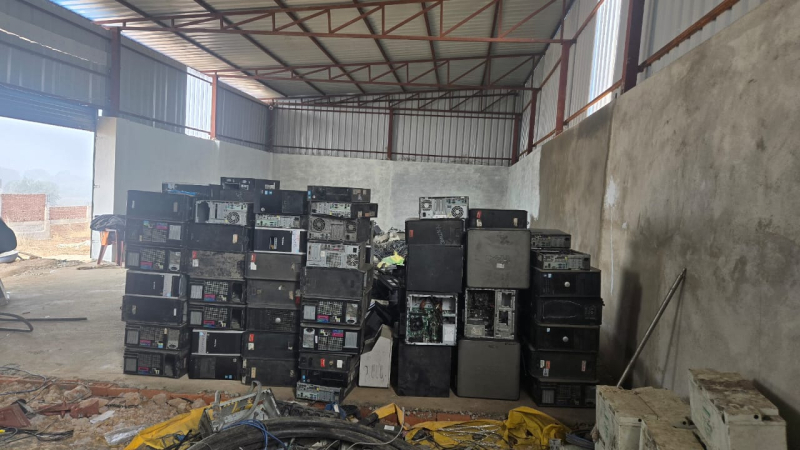  Sale for: Bulk Computer Scrap / E-Waste 
